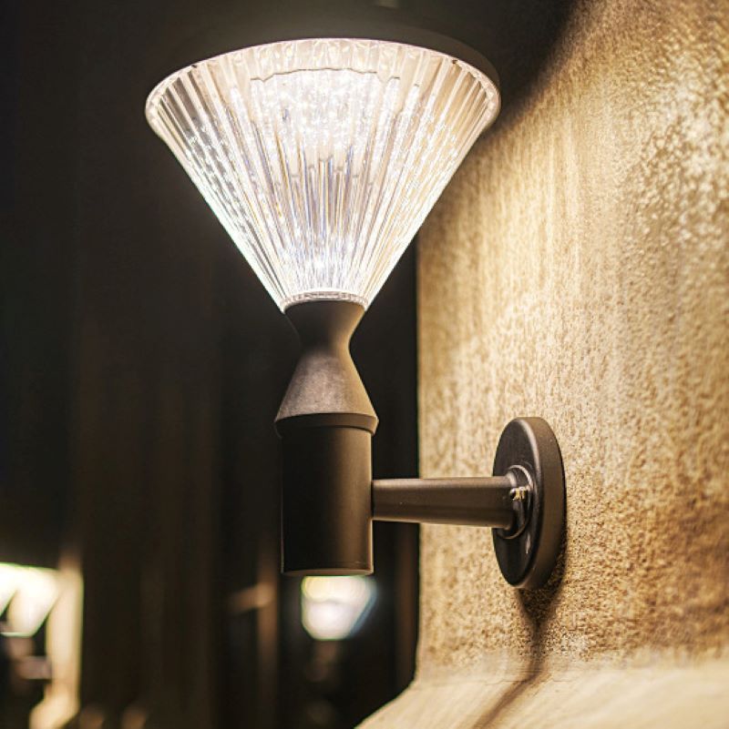 Minimalist Solar Aluminum Wall Sconce