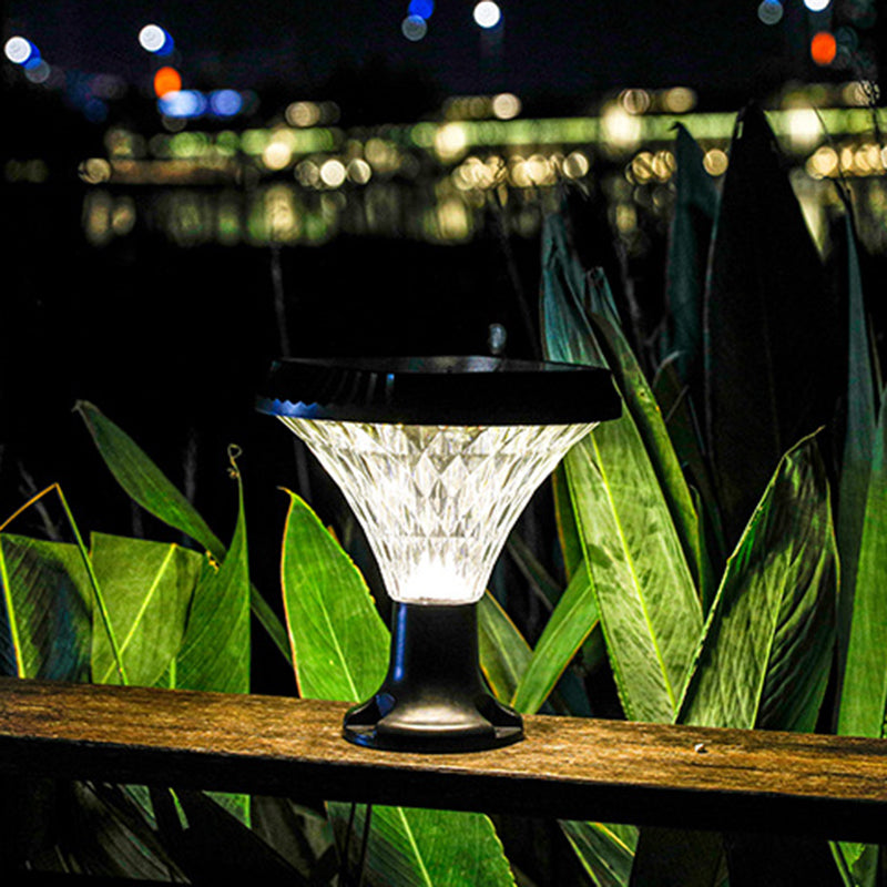 Minimalist Solar Diamond Round LED Outdoor Light