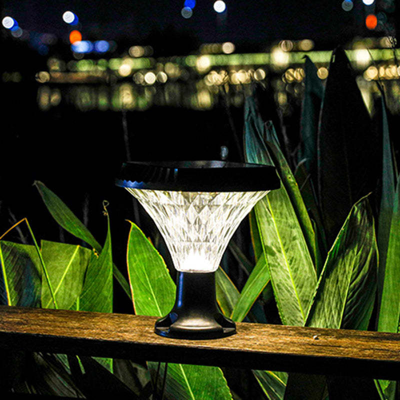 Minimalist Solar Diamond Round LED Outdoor Light