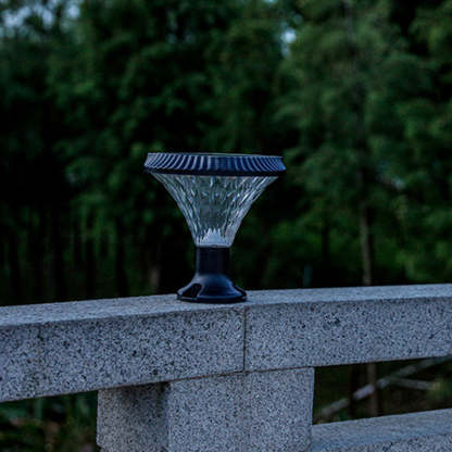 Minimalist Solar Diamond Round LED Outdoor Light