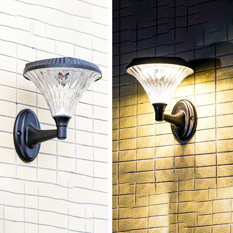 Minimalist Solar Diamond Round LED Outdoor Light