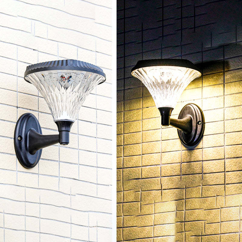 Minimalist Solar Diamond Round LED Outdoor Light