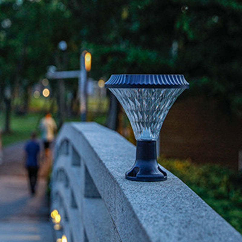 Minimalist Solar Diamond Round LED Outdoor Light
