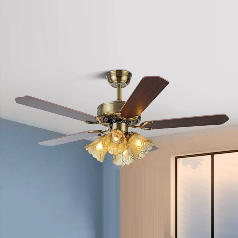 Traditional Retro Iron Flower Ceiling Fan Light