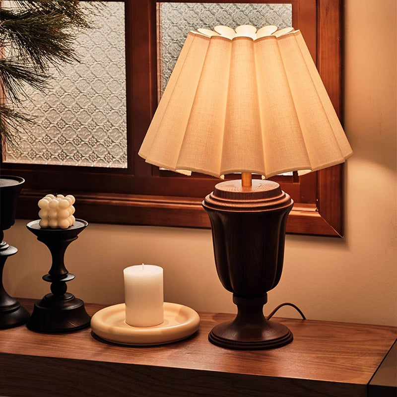 Vintage Fabric Flower Bouquet Solid Wood Lamp