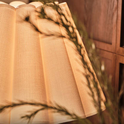 Vintage Fabric Flower Bouquet Solid Wood Lamp — Wood Color / 220V-240V For UK/AU