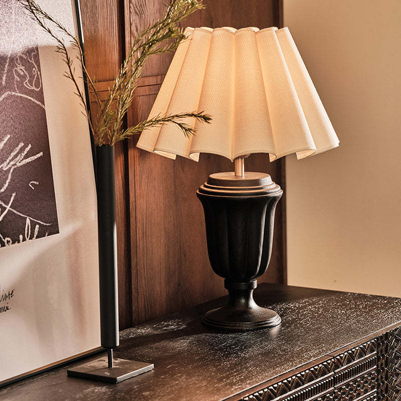 Vintage Fabric Flower Bouquet Solid Wood Lamp