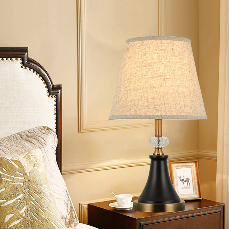 Traditional Colonial Fabric Round Table Lamp