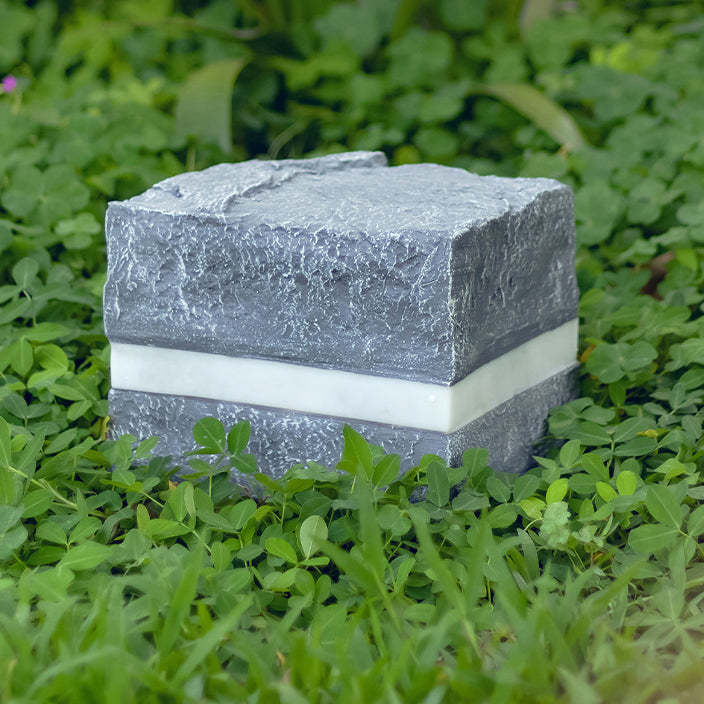 Solar Resin Glass Fiber Faux Stone Stripe Cube Light