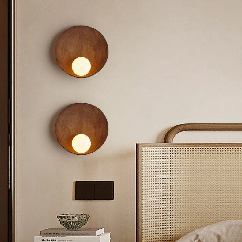 Minimalist Round Iron Resin Sconce