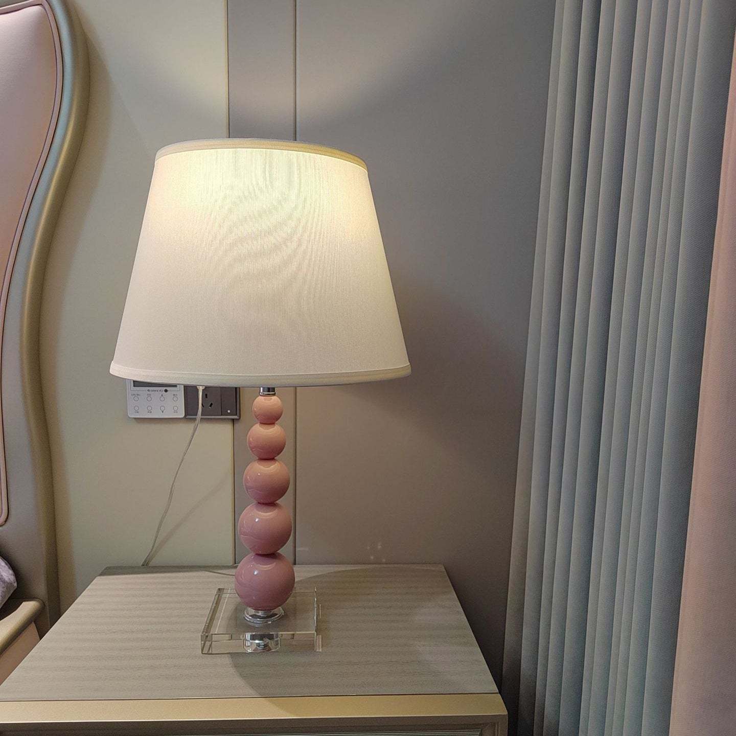 Modern Crystal Pink Beaded Table Lamp — 110V-120V For US/CA