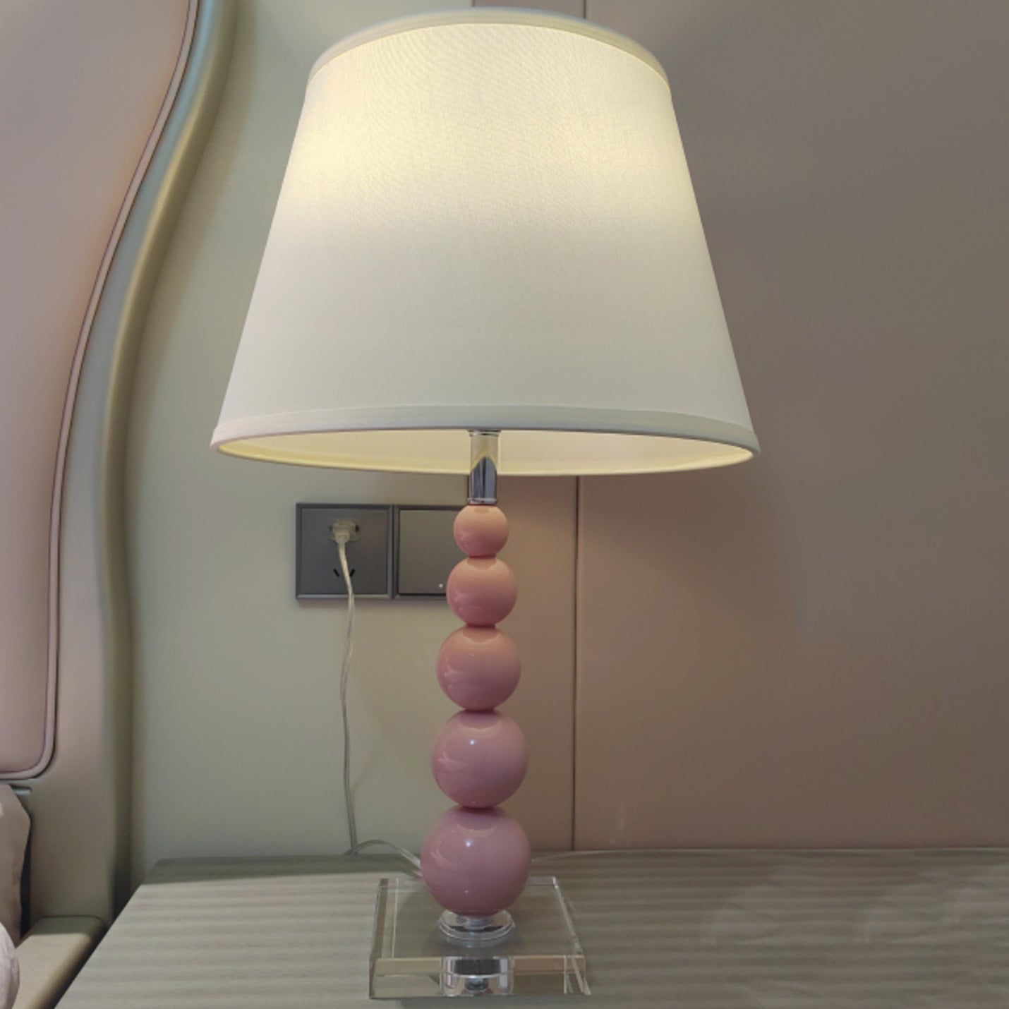Modern Crystal Pink Beaded Table Lamp