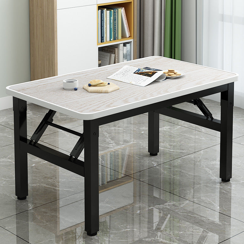 Minimalist Engineered Wood 4/6-Seat Table