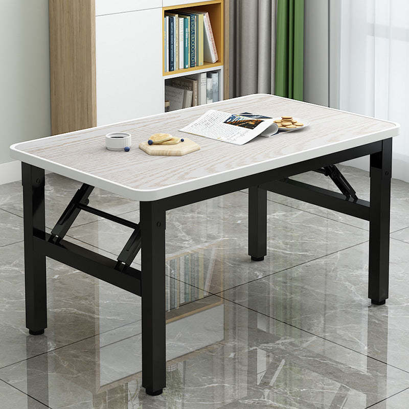 Minimalist Engineered Wood 4/6-Seat Table