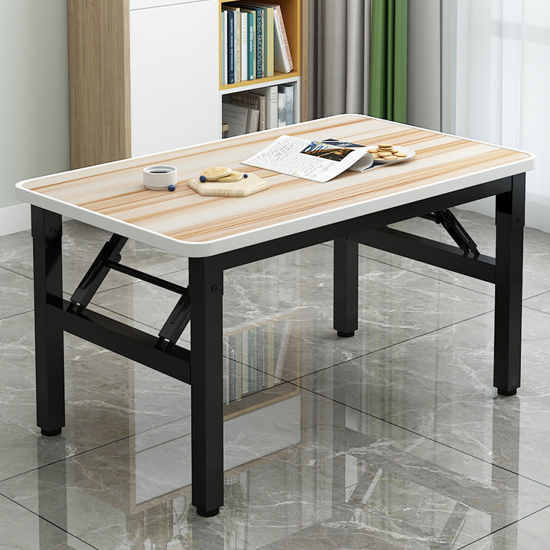 Minimalist Engineered Wood 4/6-Seat Table