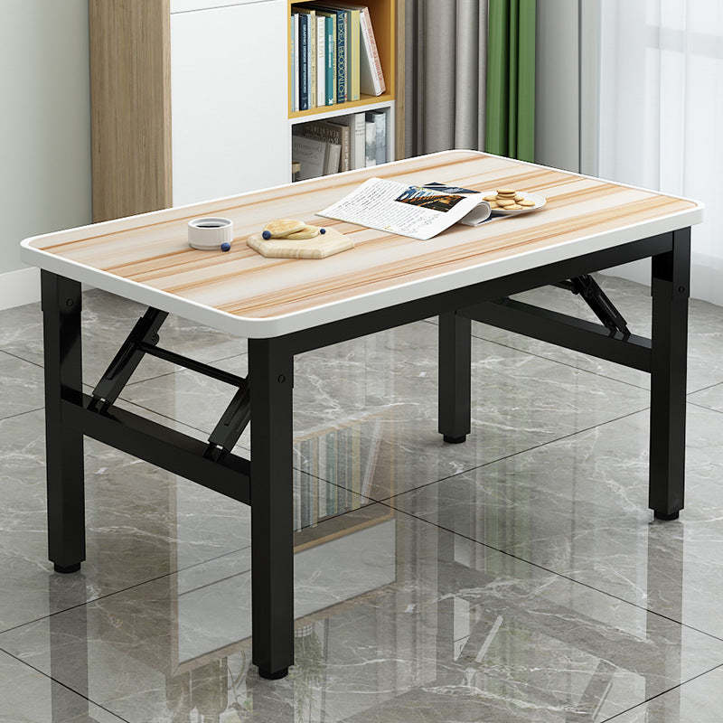 Minimalist Engineered Wood 4/6-Seat Table