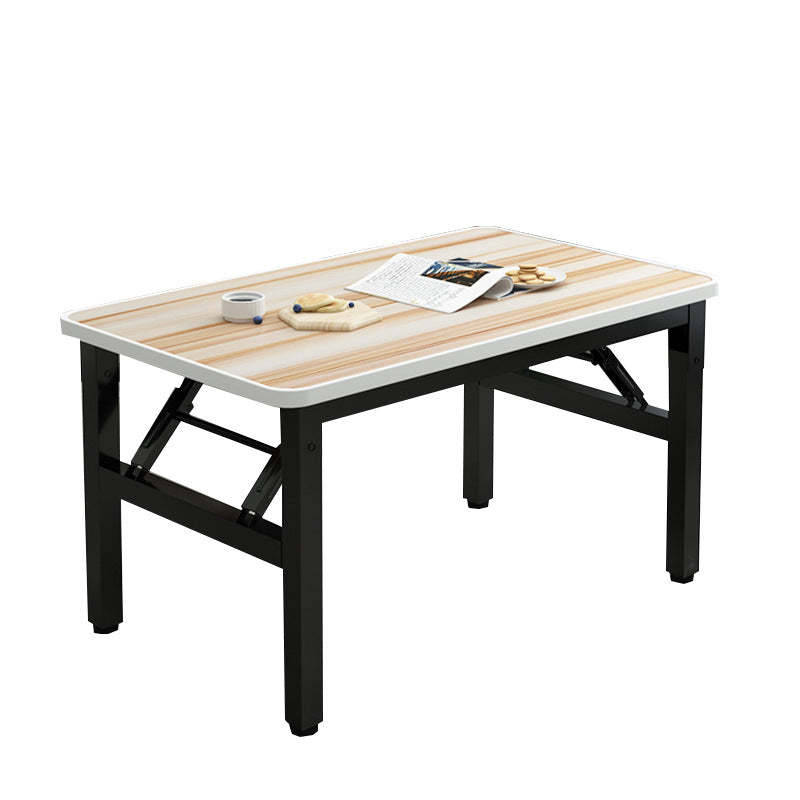 Minimalist Engineered Wood 4/6-Seat Table