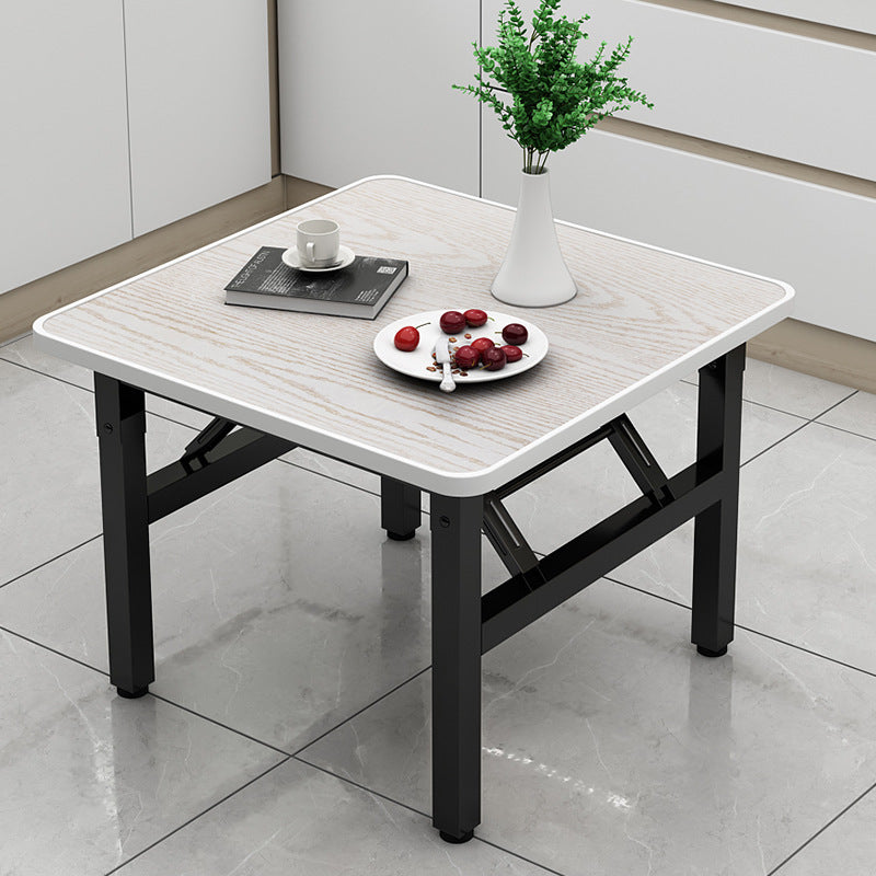 Minimalist Engineered Wood 4/6-Seat Table