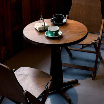 Retro Wood Iron Round Coffee Chair Set