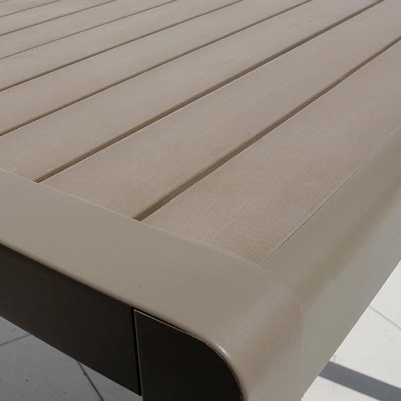 Minimalist Plastic Wood Table