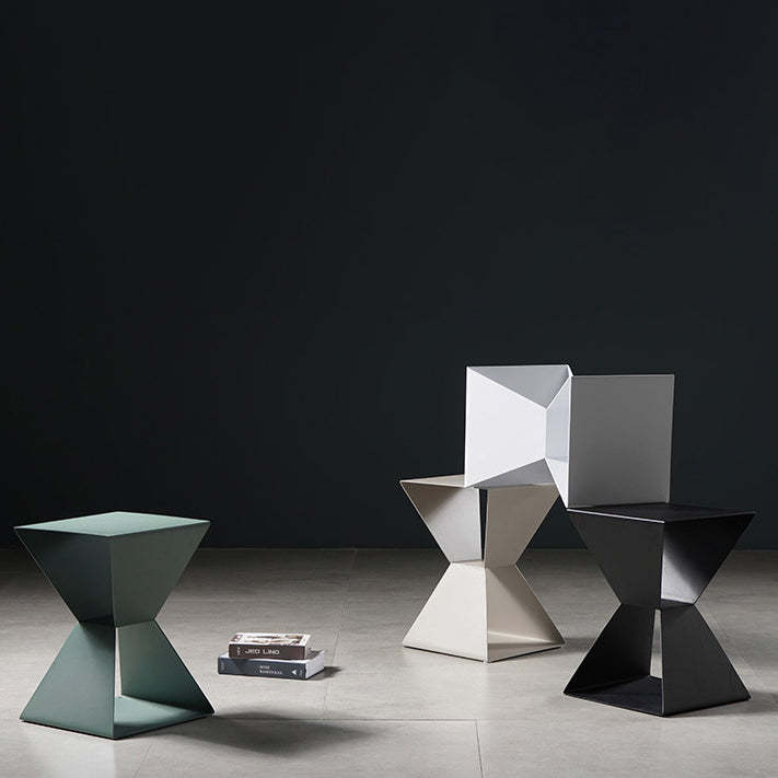 Nordic Geometric Steel End Table — Gray