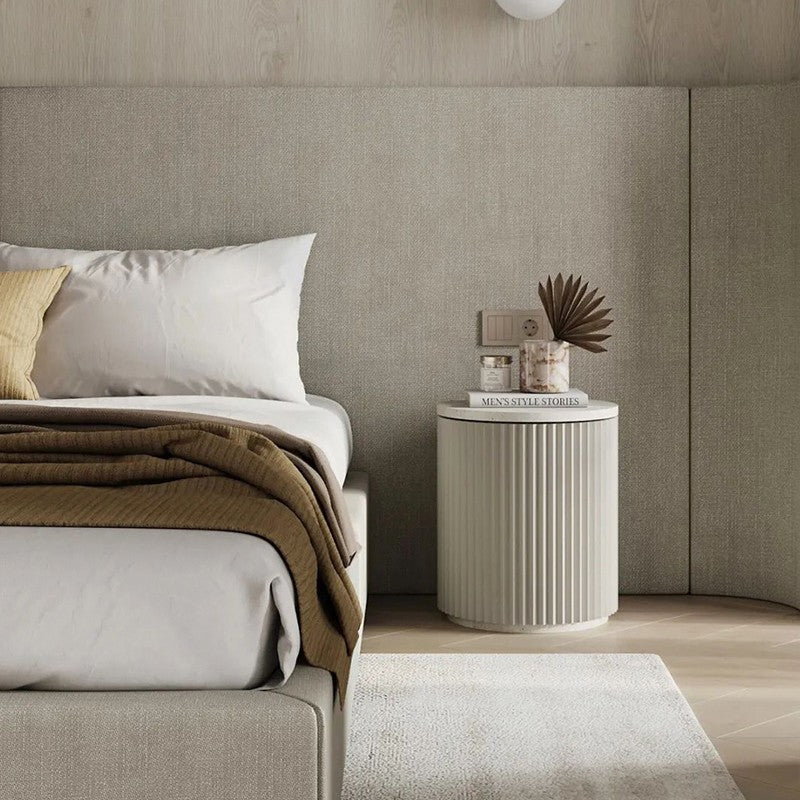 Minimalist Solid Wood 1-Cabinet Nightstand
