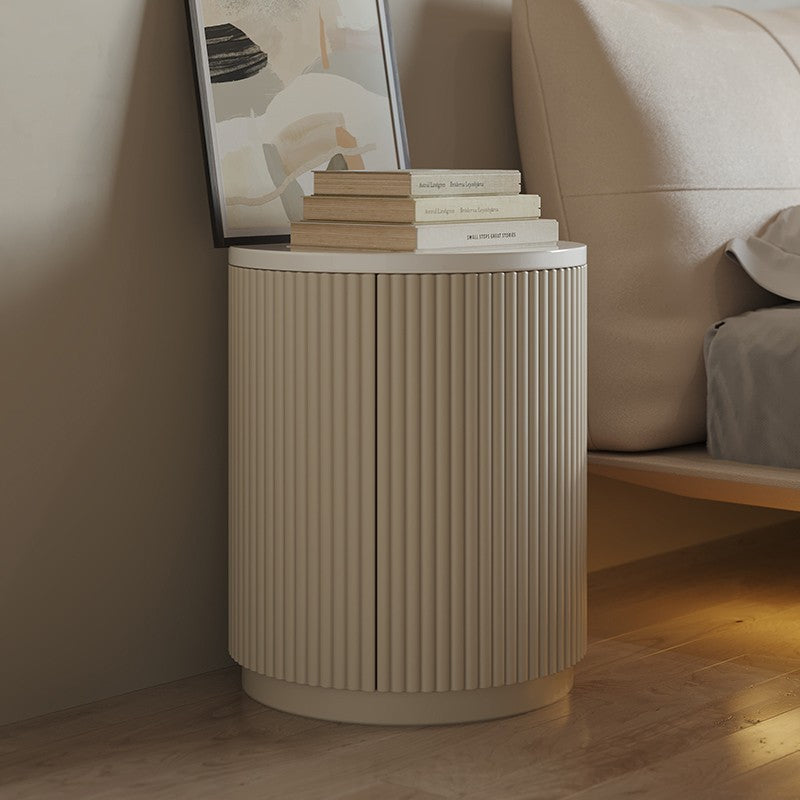 Minimalist Solid Wood 1-Cabinet Nightstand