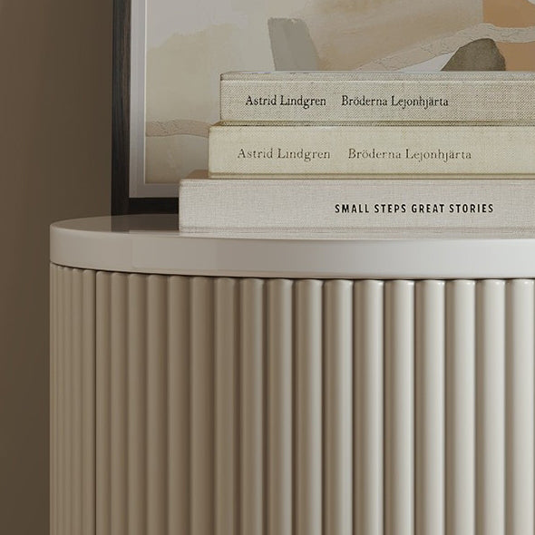 Minimalist Solid Wood 1-Cabinet Nightstand