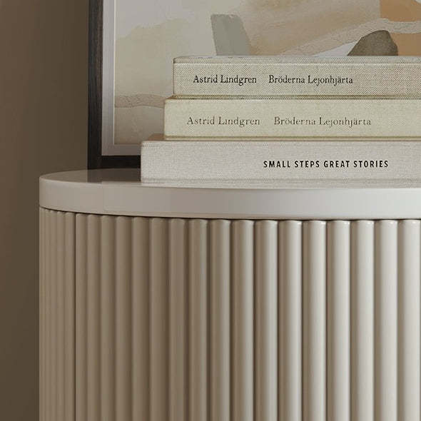 Minimalist Solid Wood 1-Cabinet Nightstand