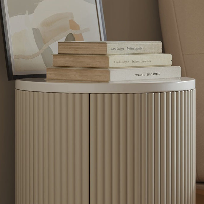 Minimalist Solid Wood 1-Cabinet Nightstand