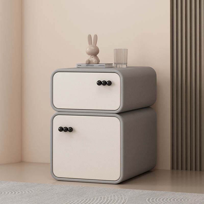 Scandinavian Solid Wood 2-Drawer Nightstand