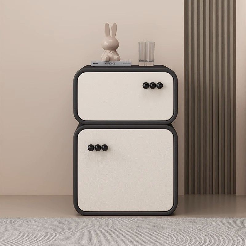 Scandinavian Solid Wood 2-Drawer Nightstand