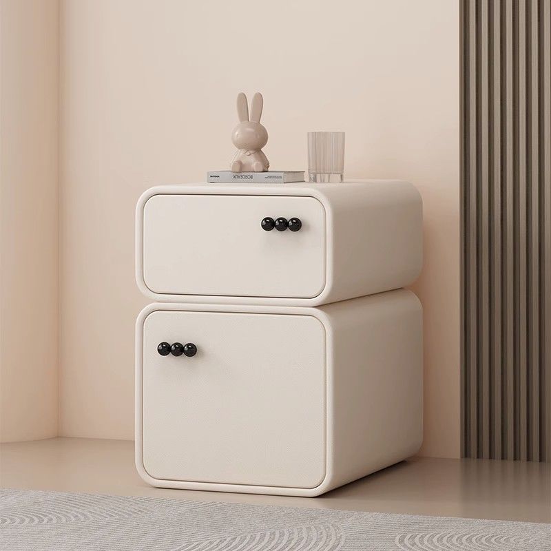 Scandinavian Solid Wood 2-Drawer Nightstand