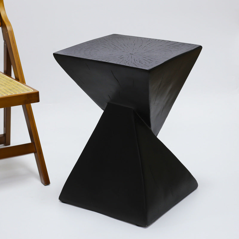 Retro Magnesium Oxide Wood Grain Triangle End Table — Black