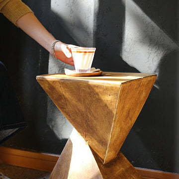 Retro Magnesium Oxide Wood Grain Triangle End Table
