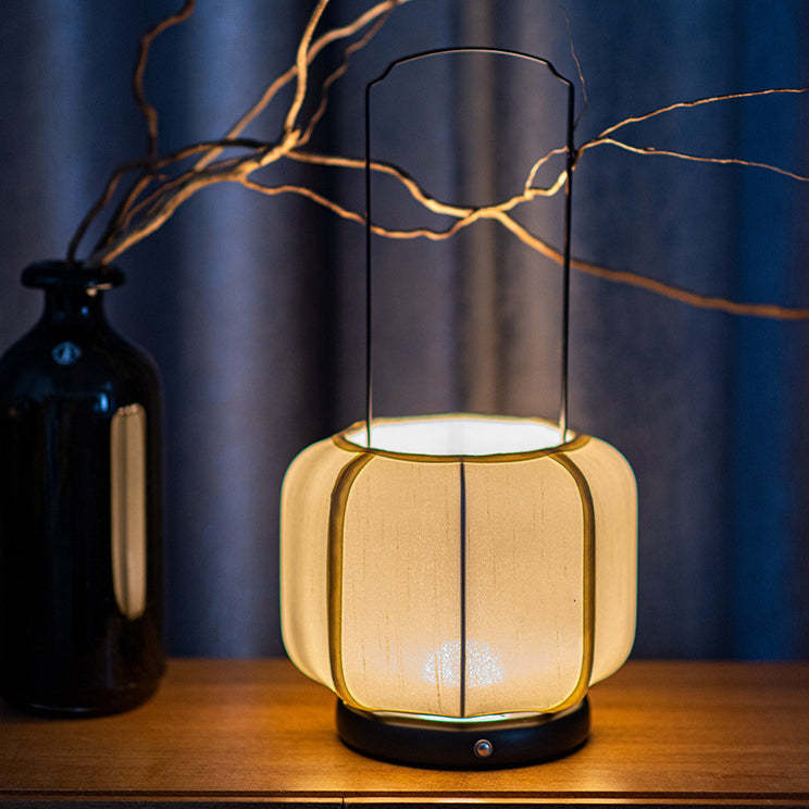 Chinese Iron Silk Fabric Lantern LED Lamp
