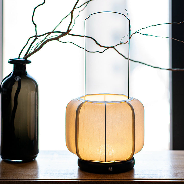 Chinese Iron Silk Fabric Lantern LED Lamp