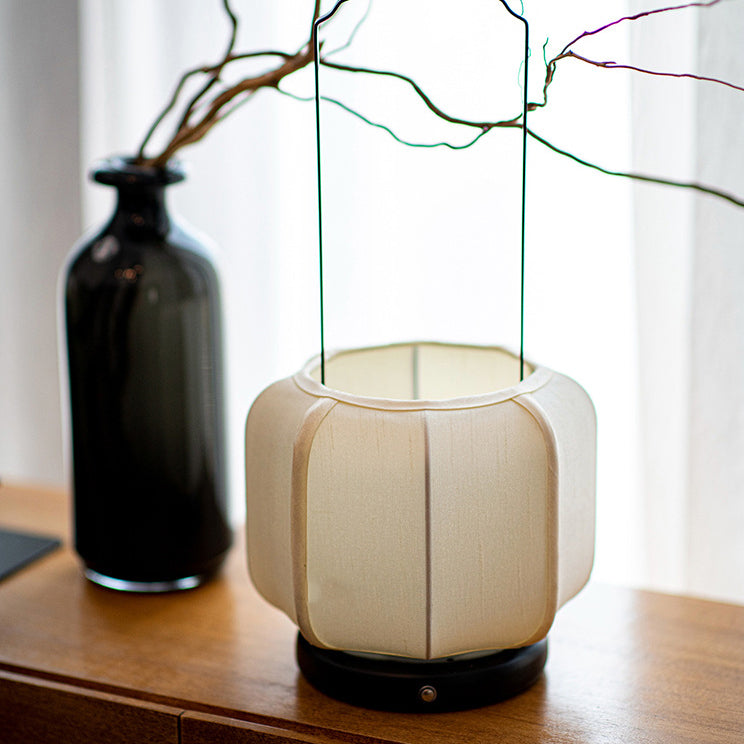 Chinese Iron Silk Fabric Lantern LED Lamp