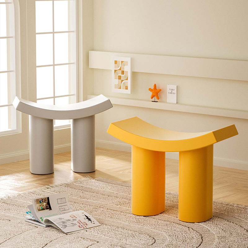 Nordic Plastic Curved Cylinder Low Stool for Entryway