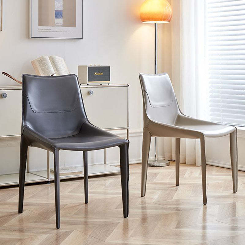 Minimalist Saddle Leather Bench