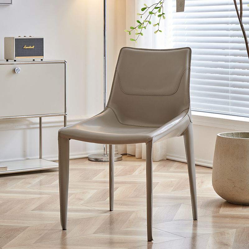 Minimalist Saddle Leather Bench