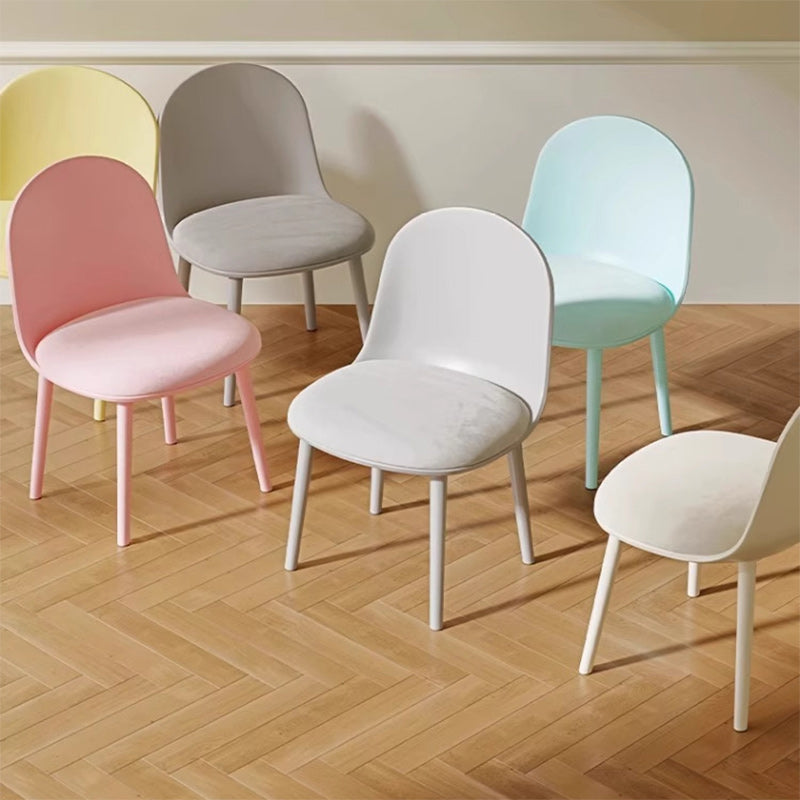 Minimalist Velvet Leather Curved Ergonomic Dining Chair — Plastic / Beige
