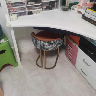 Nordic PU Leather Iron Curved Vanity Stool
