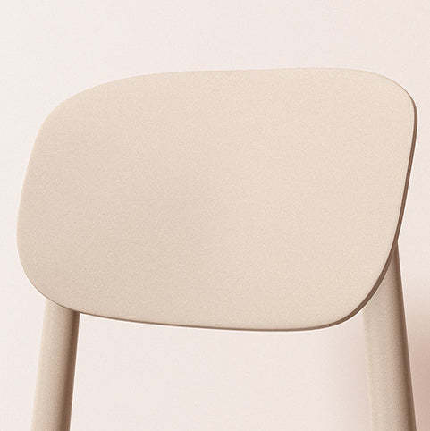 Minimalist Curved Dining Chair — Dark Green