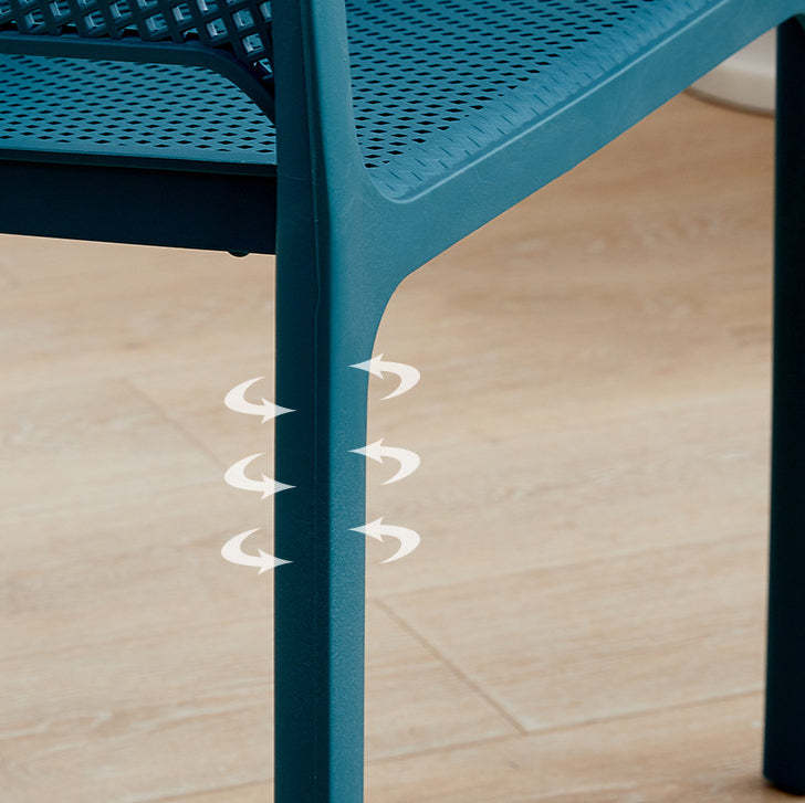 Minimalist Curved Dining Chair