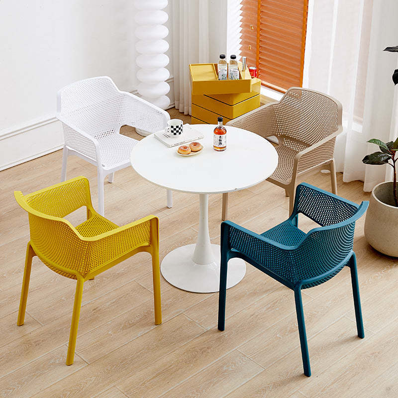 Minimalist Curved Dining Chair — Green