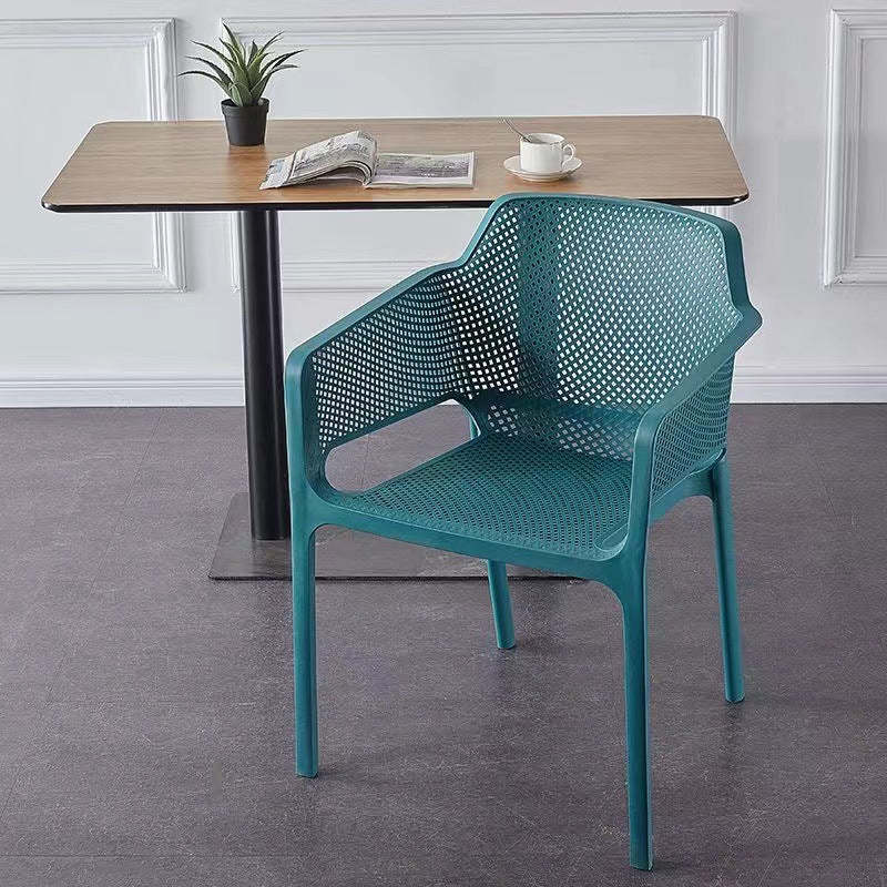 Minimalist Curved Dining Chair