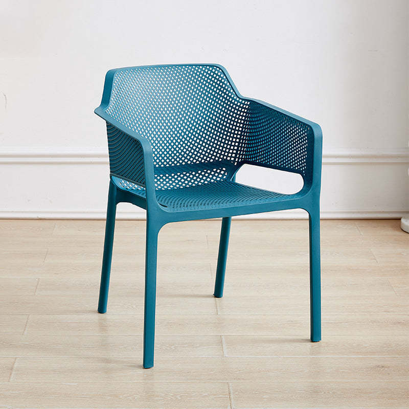 Minimalist Curved Dining Chair