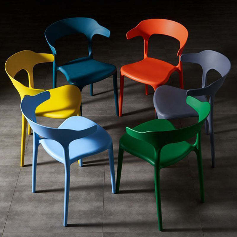 Scandinavian Stackable Arc Plastic Dining Chair — Gray