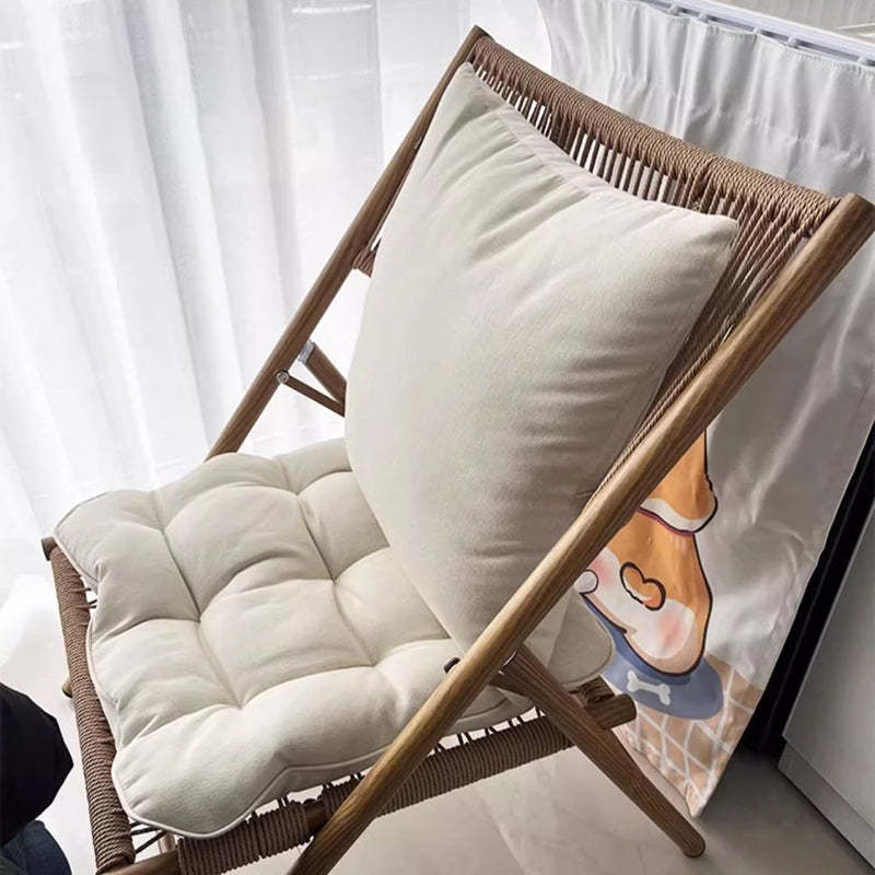 Rustic Rattan Foldable Recliner